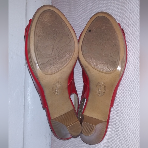 EuroSoft bySofft Red Slingback Sandal Shoes Women's US 7.5M - Picture 11 of 13